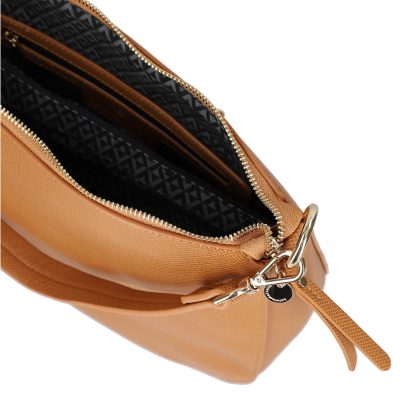 Geanta crossbody de femei piele eco maro textura lucioasa cu buzunar lateral Lulu Castagnette BSLLCA2103114