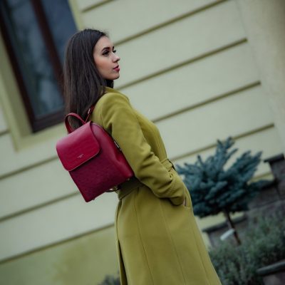 Rucsac damă piele ecologică roșu închidere cu fermoar și capsă magnetică David Jones BS6863RU2209132